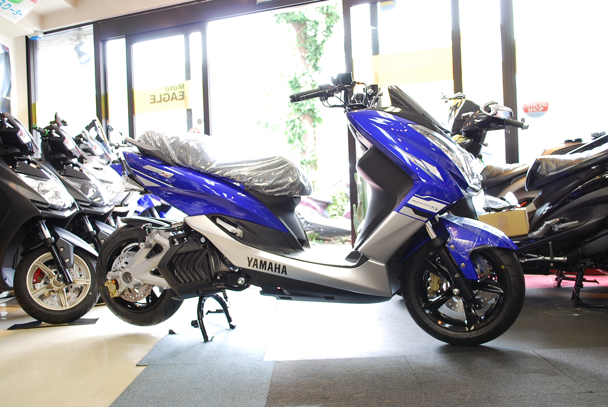 トリシティLED　青ロンホイ　4D9中古 008